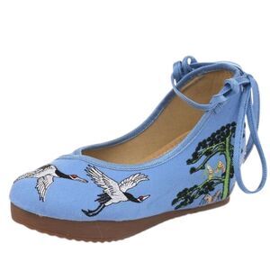 Qianmome Chinese Red-Crowned Crane Embroidered Platform Wedge in Blue